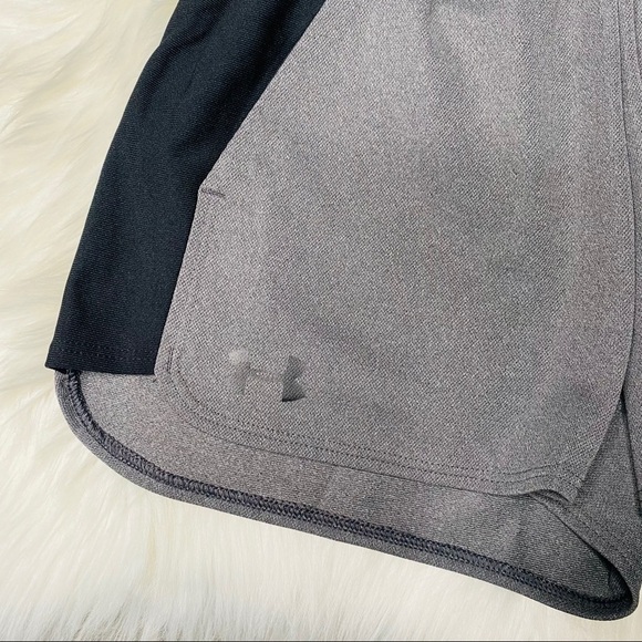 Under Armour | Womens Heather Grey Shorts - Picture 4 of 6